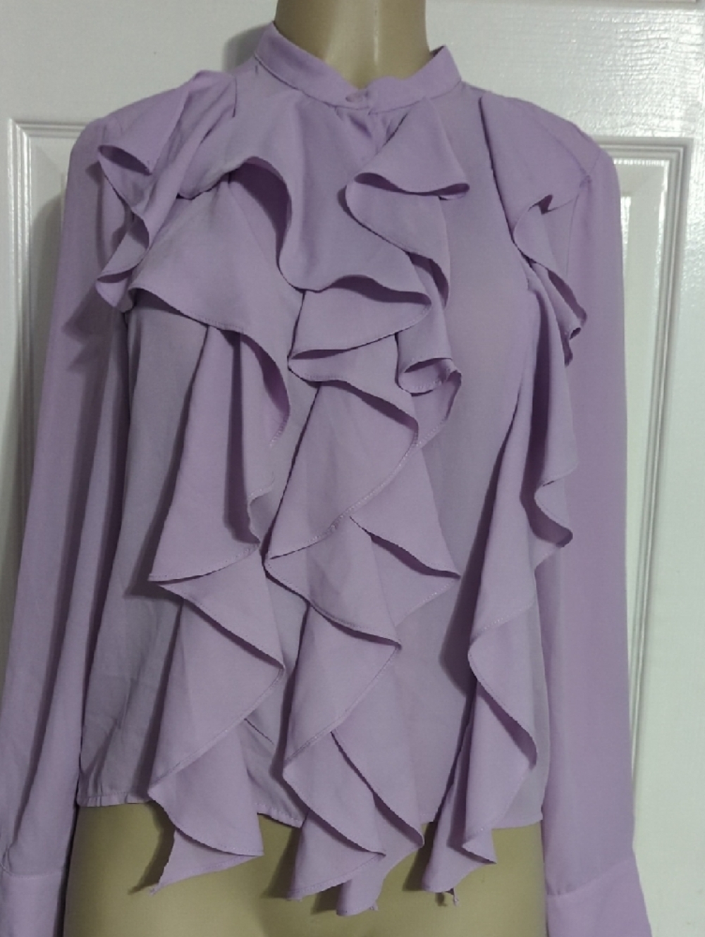Ruffled Lilac Women's Blouse Pit To Pit 19 Inch - Picture 4 of 10